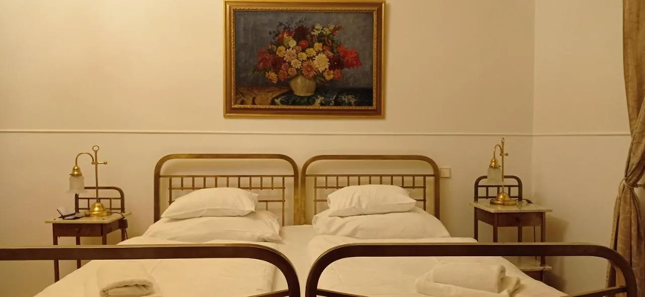 Hotel U Zlateho Jelena Prague